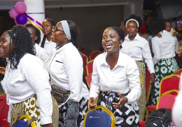 Maidens and Messengers